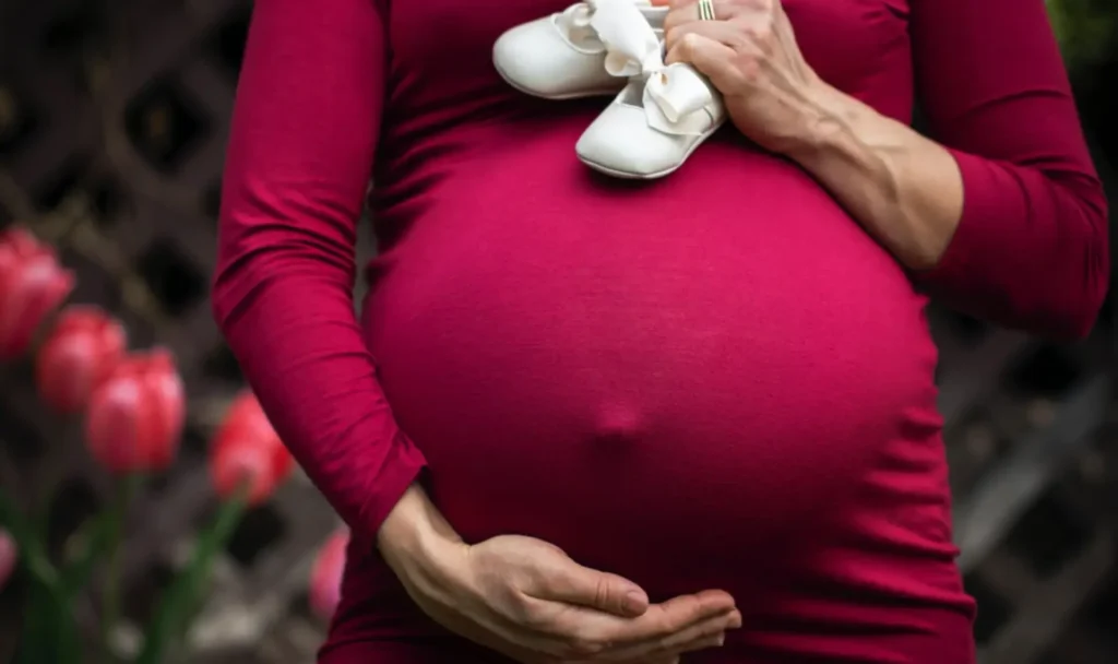 Complete Guide To The Third Trimester: Symptoms, Tests & Baby Development